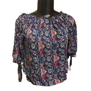 Small Ace Fashions Women's New Pullover Floral Blouse Waist Length Short Sleeve
